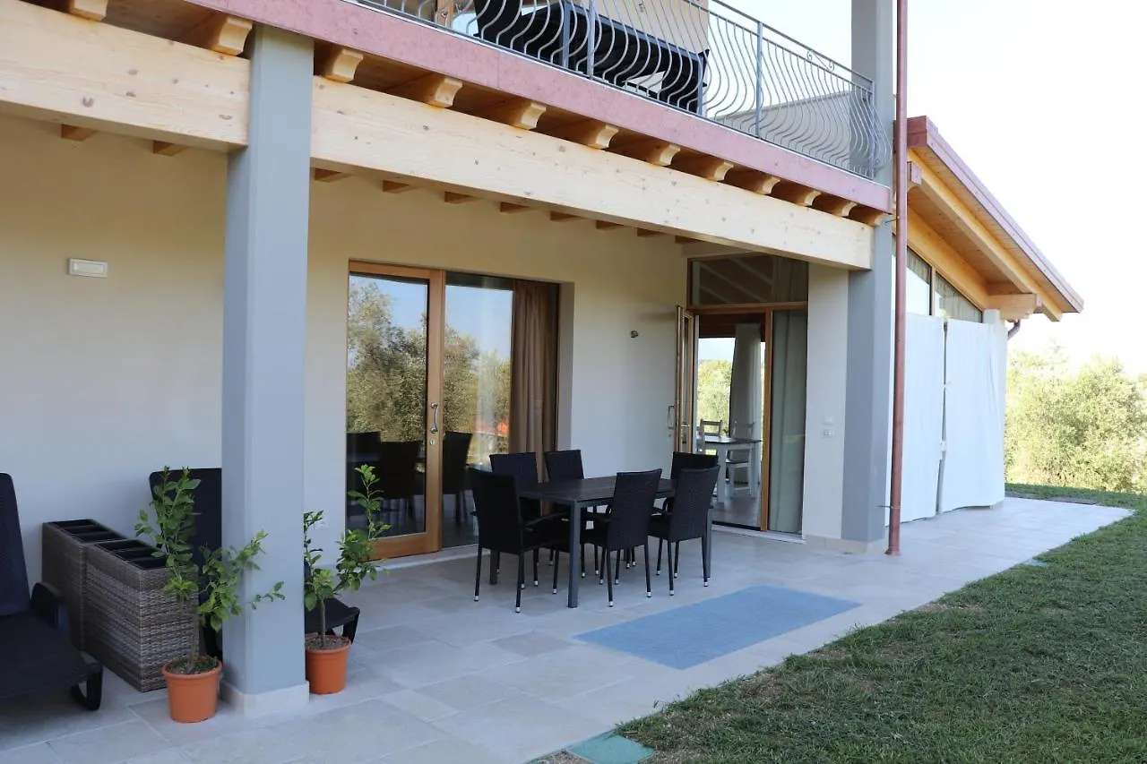Agriturismo Fioralba Polpenazze del Garda 0*,  Italien