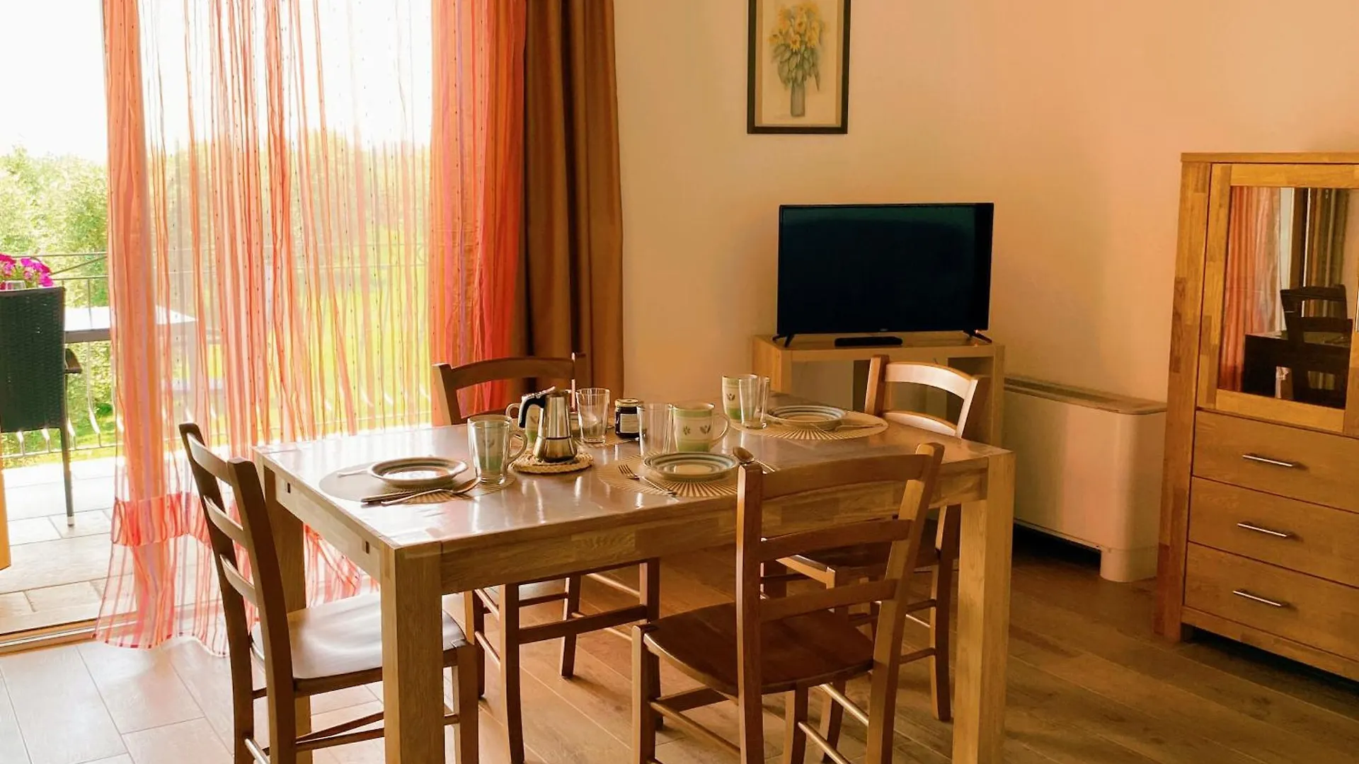 Agriturismo Fioralba 波尔佩纳泽德尔加尔达 农家乐