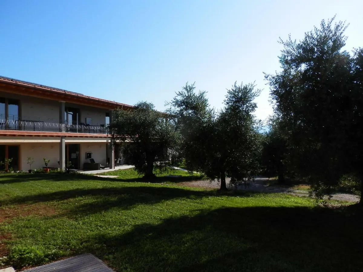 农家乐 Agriturismo Fioralba 波尔佩纳泽德尔加尔达 意大利
